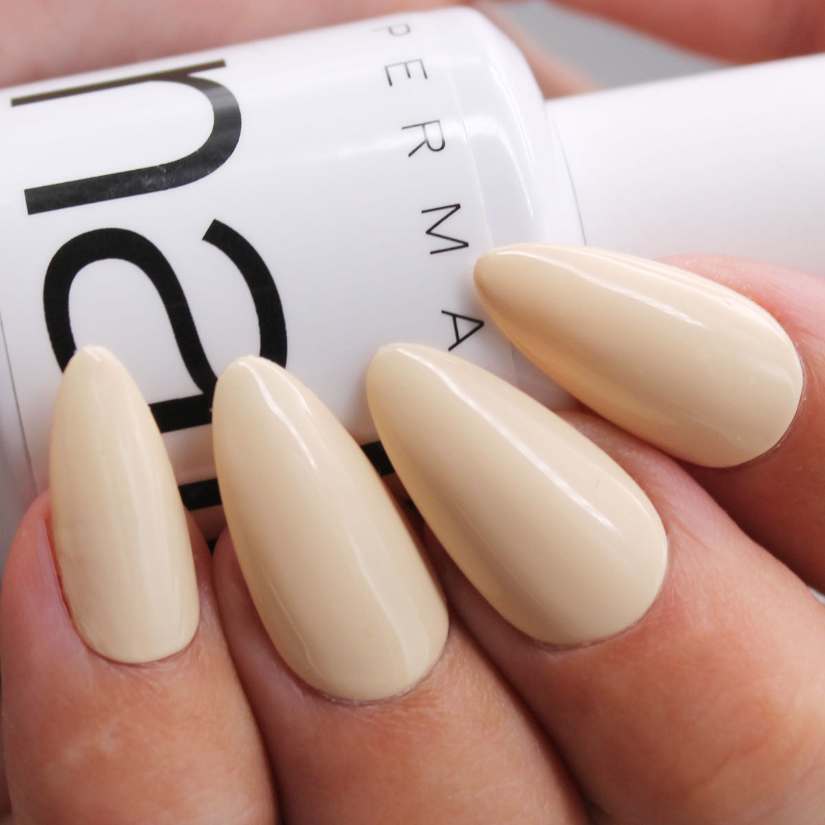 esmalte permanente Sabela de nailistas color vainilla claro