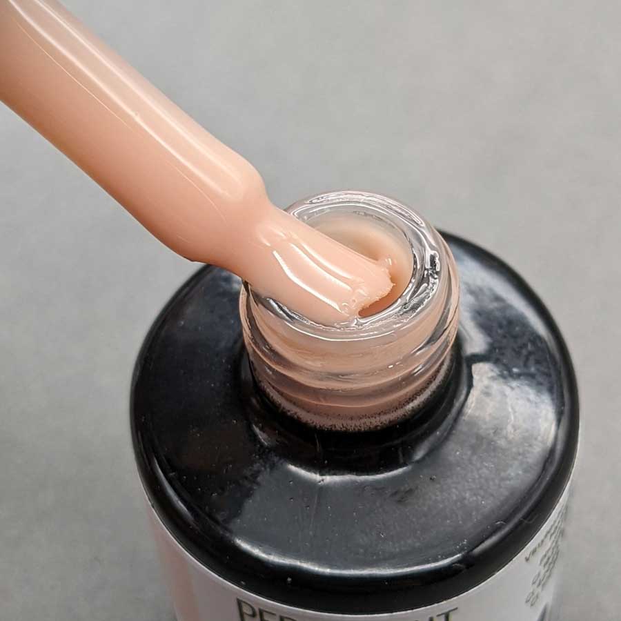 esmalte semipermanente hema free color nude pincel