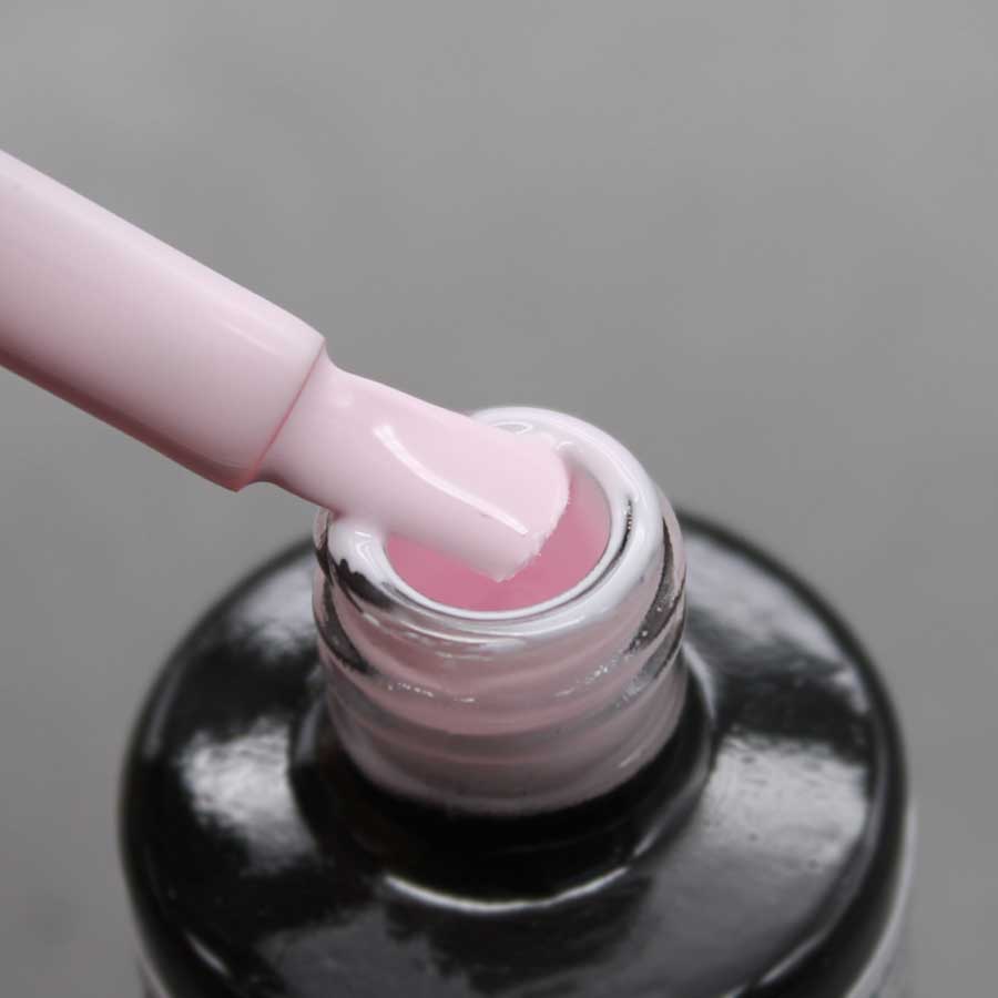 esmalte semipermanente cremoso color rosa palo