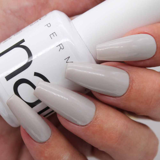 esmalte permanente gris vegano y cruelty free