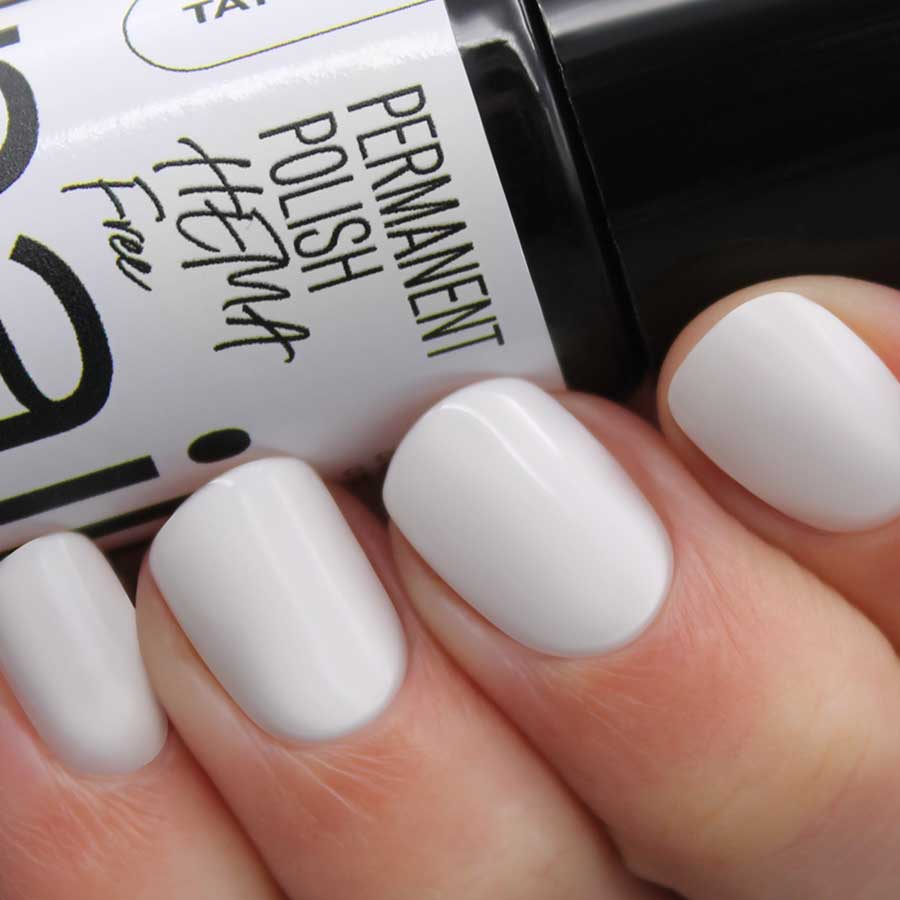 esmalte semipermanente HEMA Free manicura francesa color blanco