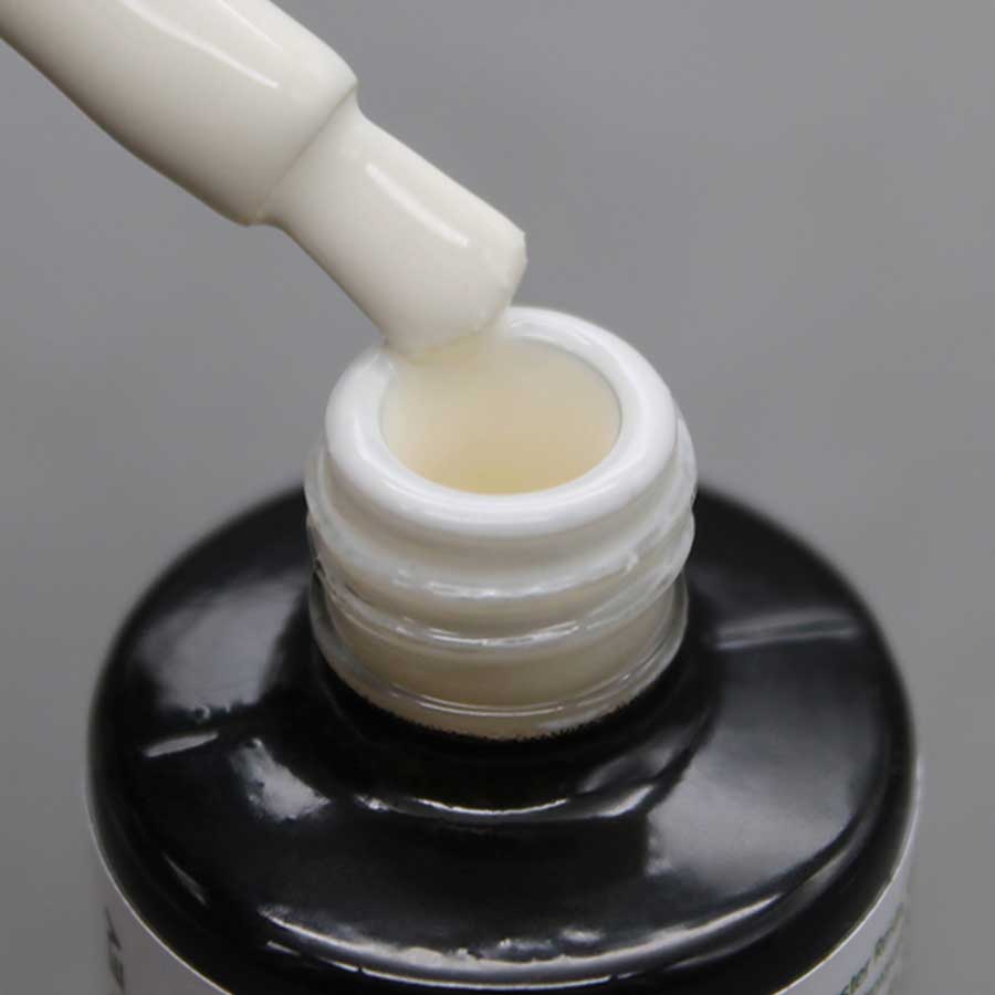 esmalte semipermanente HEMA Free manicura francesa blanco roto