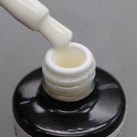 esmalte semipermanente HEMA Free manicura francesa blanco roto