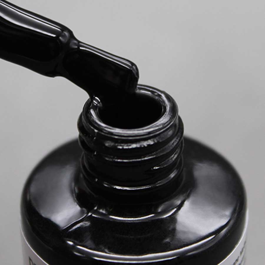 esmalte semipermanente HEMA Free color negro Amy