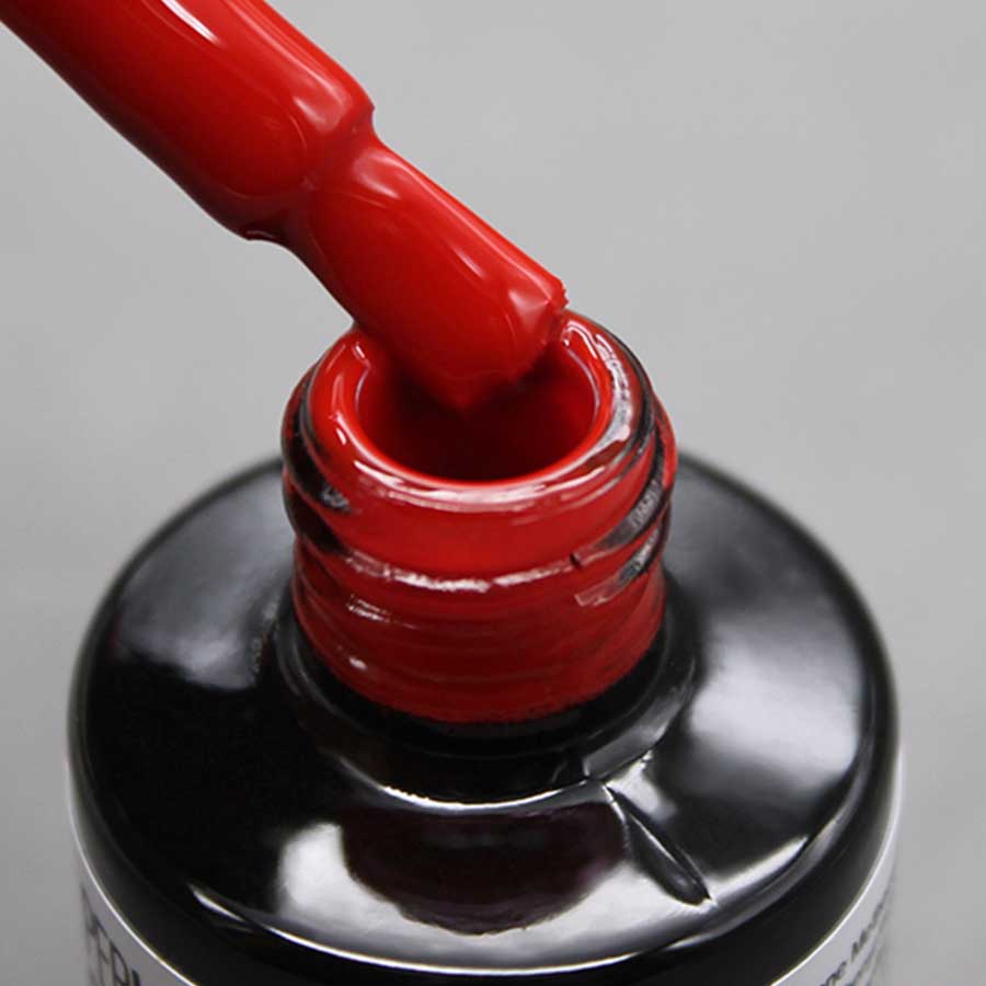 esmalte semipermanente color rojo de Nailistas