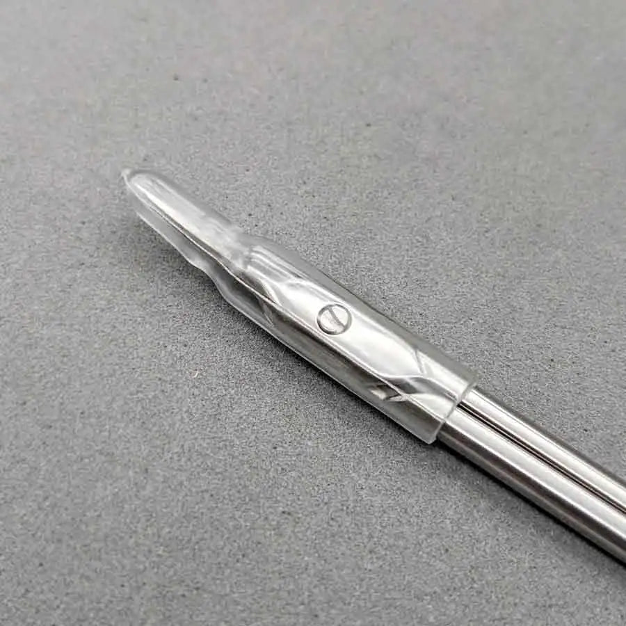 Punta protegida de las tijeras para cortar cutículas de precisión